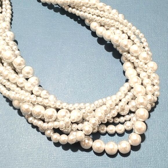 Vintage Multi Strand Dove Gray Faux Pearl Twisted Necklace - Picture 6 of 7